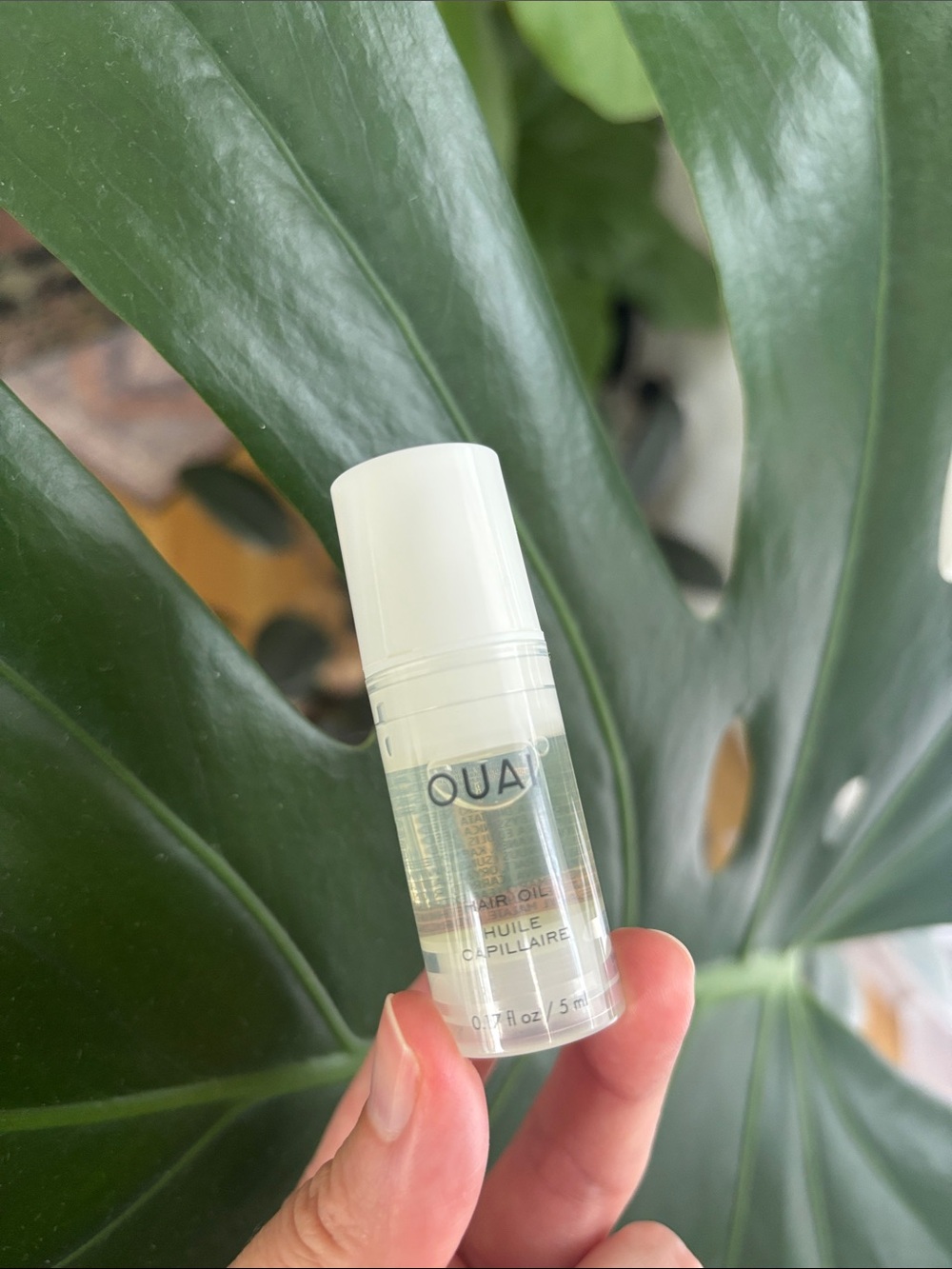 OUAI Lightweight Hair Oil for Frizz Control Smooth Shine Split Ends Gloss Heat